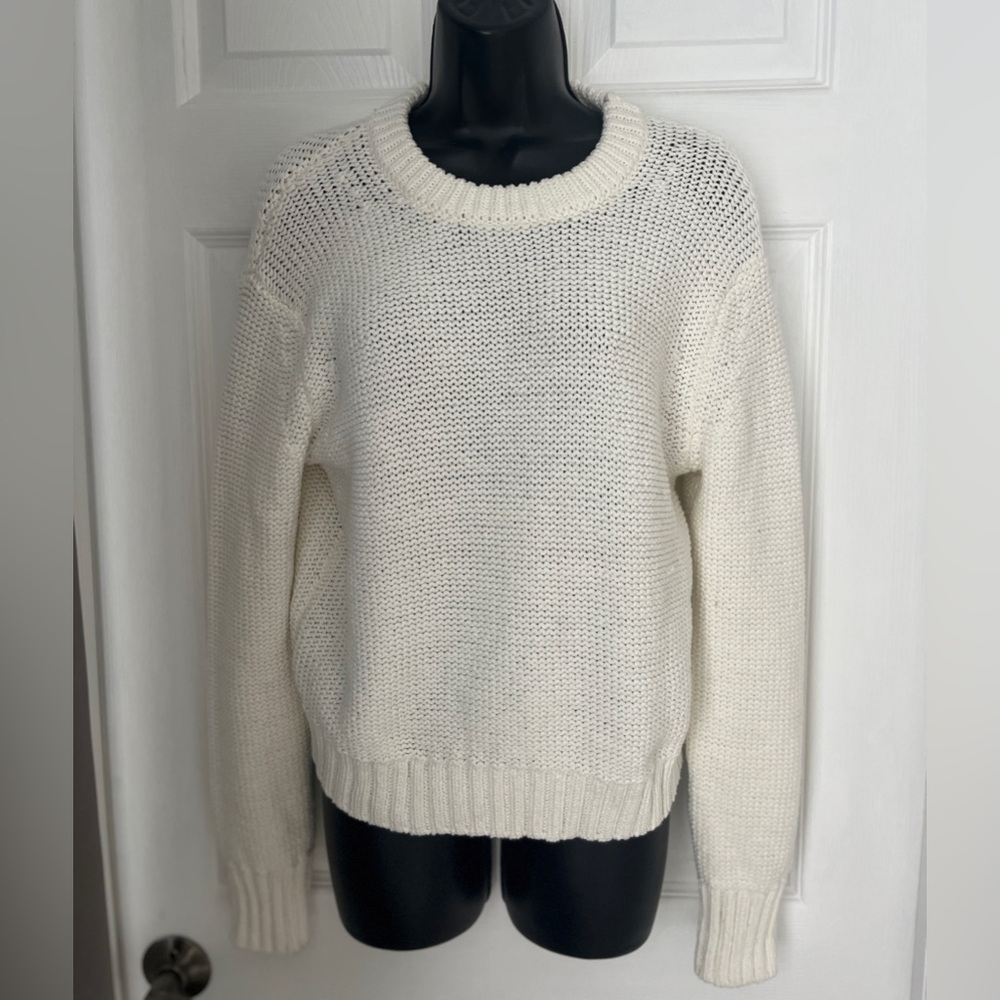 White + Warren Classic Cream white Crew Neck Sweater size Small
